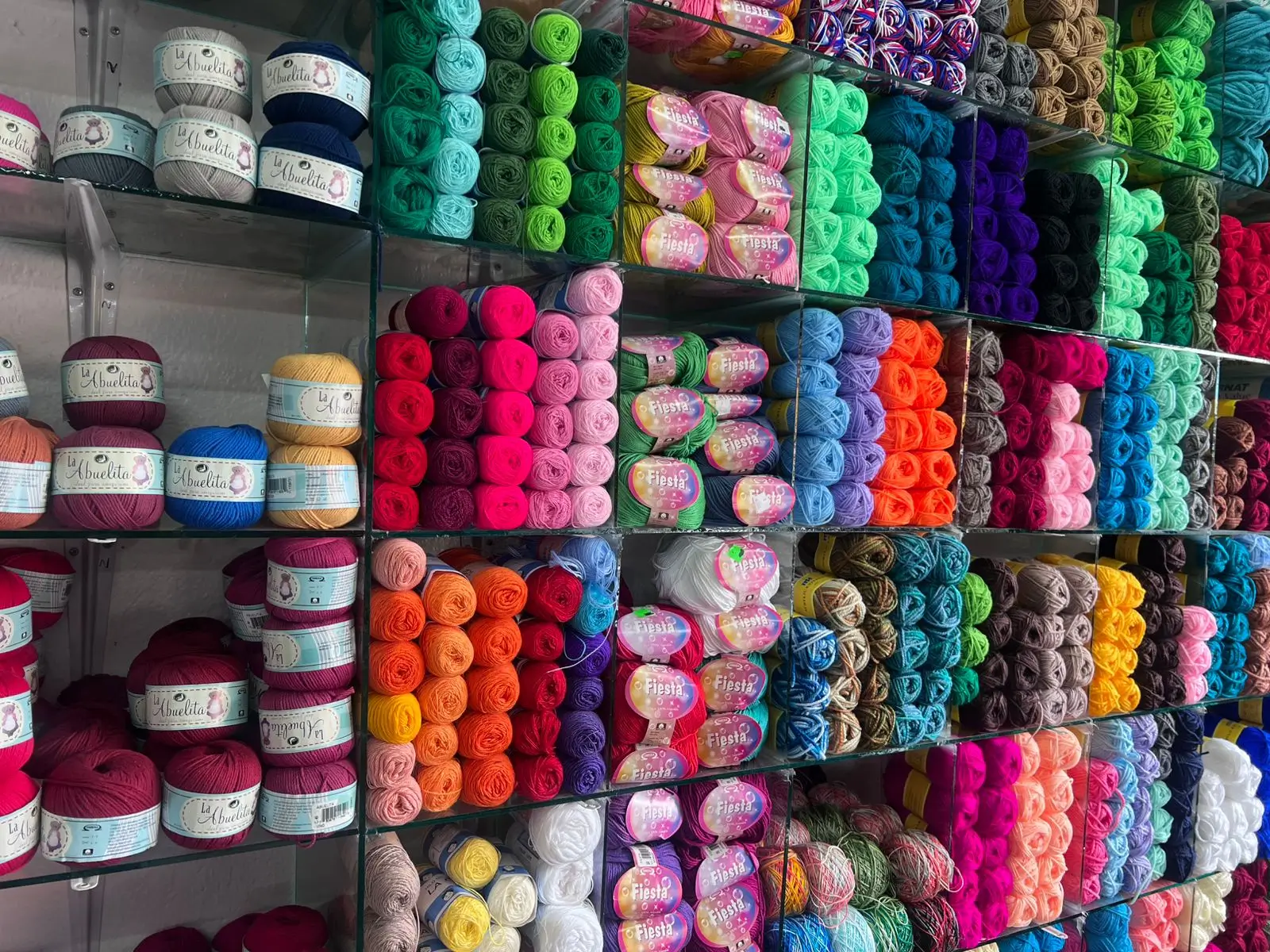 Decoraciones y materiales creativos